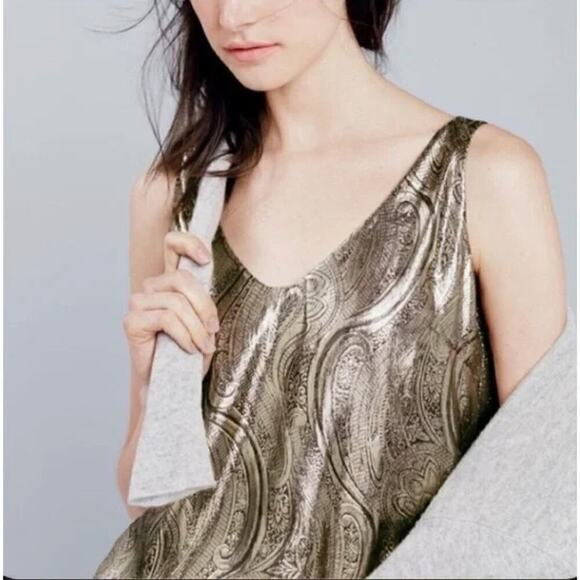 J.Crew Cate Silk Metallic Paisley Cami V-Neck Tank Top in Shimmery Gold, Size 2 - Picture 3 of 13
